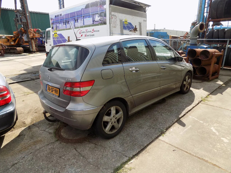 Mercedes-Benz B-Klasse 200 CDI - מכונית: תמונה 4 Mercedes-Benz B-Klasse 200 CDI - מכונית: תמונה 4