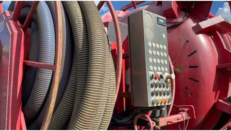 הַחכָּרָה Volvo FL 7 FL7 Vacuum toilet tanker 8000 liter Volvo FL 7 FL7 Vacuum toilet tanker 8000 liter: תמונה 15 הַחכָּרָה Volvo FL 7 FL7 Vacuum toilet tanker 8000 liter Volvo FL 7 FL7 Vacuum toilet tanker 8000 liter: תמונה 15