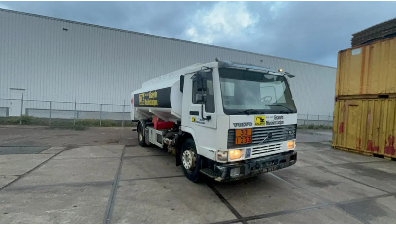 Volvo FL 7 Volvo FL7 285 Fuel tanker 4x2 - משאית מכל: תמונה 1 Volvo FL 7 Volvo FL7 285 Fuel tanker 4x2 - משאית מכל: תמונה 1
