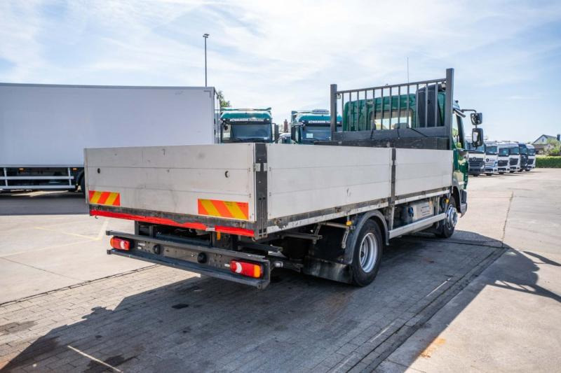 DAF LF 180 (10T.) - משאית צד נופל/ שטוחה: תמונה 4 DAF LF 180 (10T.) - משאית צד נופל/ שטוחה: תמונה 4