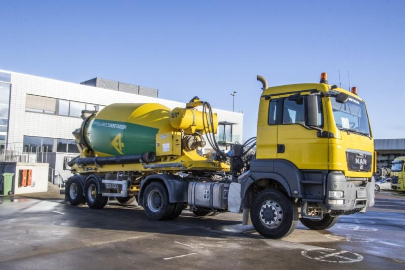 DE BUF MIXER/MALAXEUR/MISCHER-10M3 (gestuurd/gelenkt/dir./steering) - מערבל בטון סמיטרליילר: תמונה 3 DE BUF MIXER/MALAXEUR/MISCHER-10M3 (gestuurd/gelenkt/dir./steering) - מערבל בטון סמיטרליילר: תמונה 3