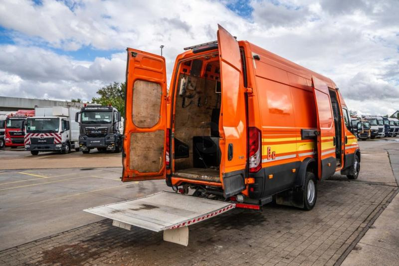 Iveco DAILY 70C170 +Dhollandia - כלי רכב מסחרי עם לוח: תמונה 5 Iveco DAILY 70C170 +Dhollandia - כלי רכב מסחרי עם לוח: תמונה 5