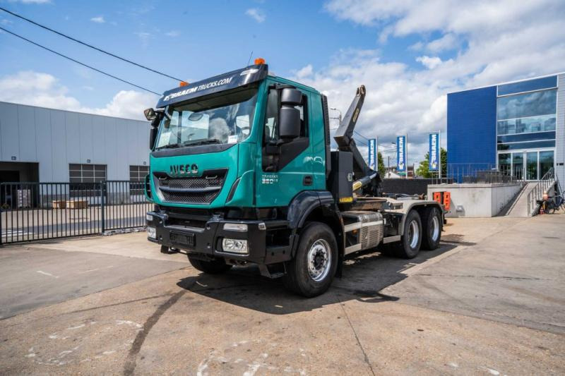 Iveco TRAKKER 360-6x4-PALFINGER - משאית הרמת וו: תמונה 1 Iveco TRAKKER 360-6x4-PALFINGER - משאית הרמת וו: תמונה 1