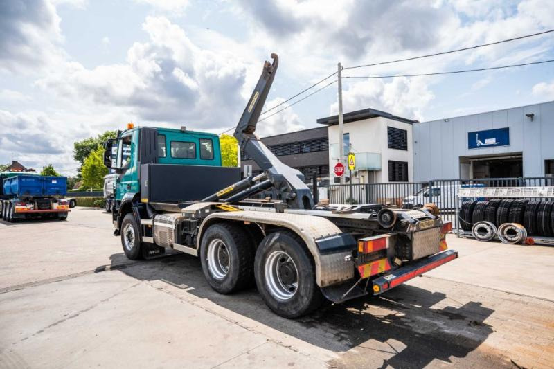 Iveco TRAKKER 360-6x4-PALFINGER - משאית הרמת וו: תמונה 5 Iveco TRAKKER 360-6x4-PALFINGER - משאית הרמת וו: תמונה 5