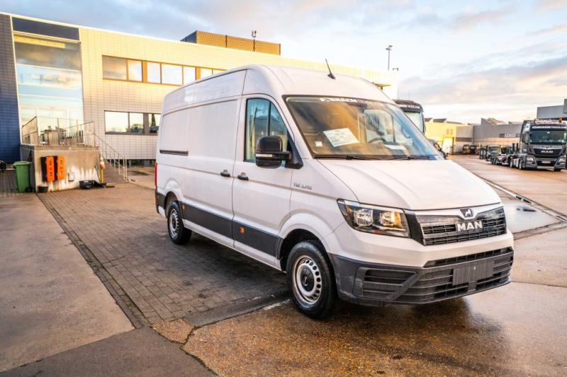 MAN TGE 3.140 - כלי רכב מסחרי עם לוח: תמונה 2 MAN TGE 3.140 - כלי רכב מסחרי עם לוח: תמונה 2