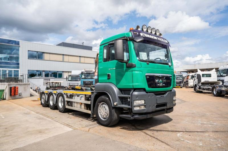 MAN TGS 35.440 BL 8x4-4 - משאית הרמת וו: תמונה 2 MAN TGS 35.440 BL 8x4-4 - משאית הרמת וו: תמונה 2