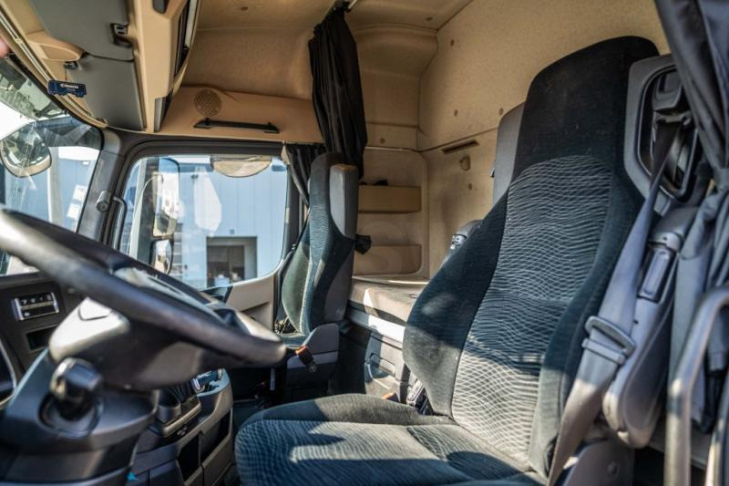 Interior photo 3: יחידת טרקטור Mercedes ACTROS 1846 LS + kiphydr.