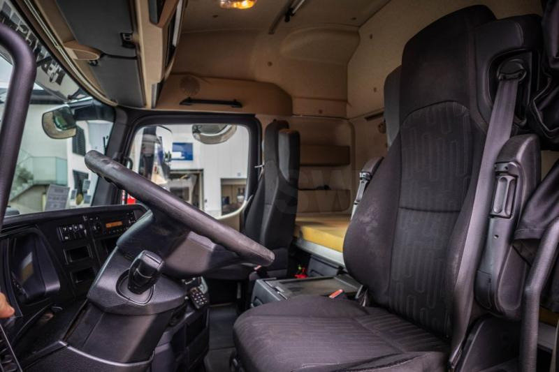 Interior photo 2: יחידת טרקטור Mercedes AROCS 1846 HAD + HYDR.