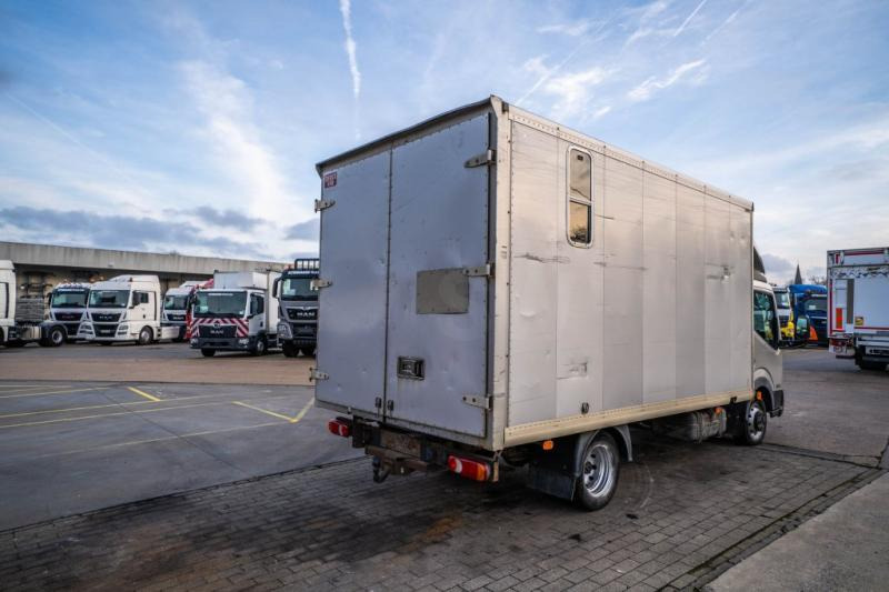 Nissan CABSTAR 35.13 - כלי רכב מסחרי עם לוח: תמונה 4 Nissan CABSTAR 35.13 - כלי רכב מסחרי עם לוח: תמונה 4