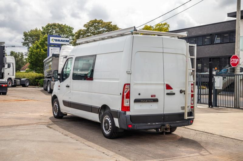 Renault MASTER 125 DCI + 6+1 personen - כלי רכב מסחרי עם לוח: תמונה 4 Renault MASTER 125 DCI + 6+1 personen - כלי רכב מסחרי עם לוח: תמונה 4