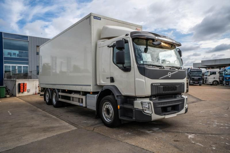 Volvo FE 320 -6X2 +DHOLLANDIA 2.5T- 194.400 KM - משאית תיבה: תמונה 2 Volvo FE 320 -6X2 +DHOLLANDIA 2.5T- 194.400 KM - משאית תיבה: תמונה 2