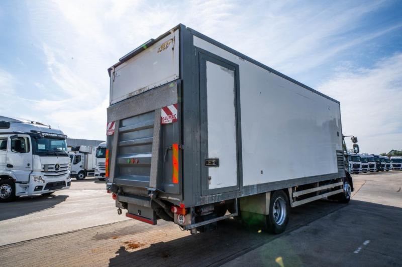 Volvo FL 240 (18t) + DHOLLANDIA 1.5T - משאית תיבה: תמונה 5 Volvo FL 240 (18t) + DHOLLANDIA 1.5T - משאית תיבה: תמונה 5