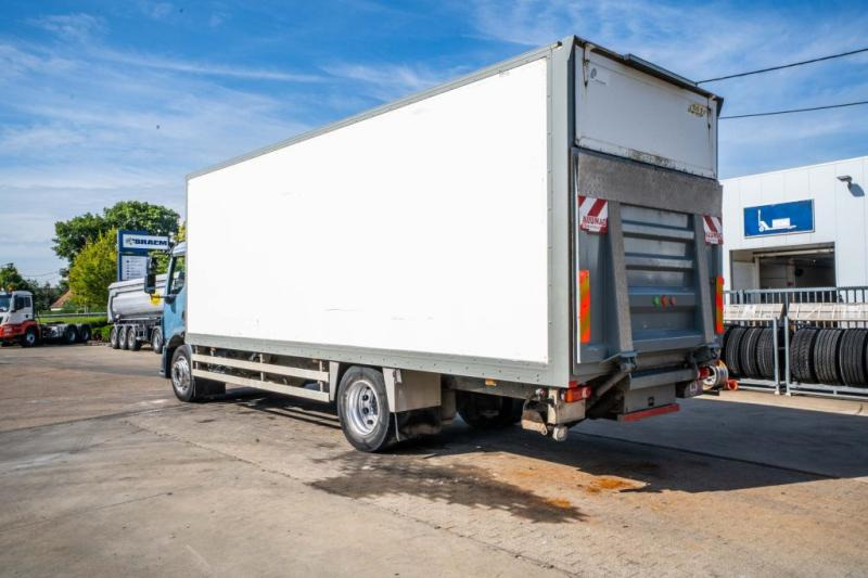 Volvo FL 240 (18t) + DHOLLANDIA 1.5T - משאית תיבה: תמונה 3 Volvo FL 240 (18t) + DHOLLANDIA 1.5T - משאית תיבה: תמונה 3