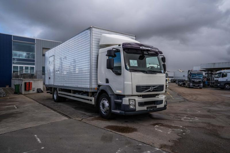 Volvo FL 260 (19t) +DHOLLANDIA 2T. - משאית תיבה: תמונה 2 Volvo FL 260 (19t) +DHOLLANDIA 2T. - משאית תיבה: תמונה 2