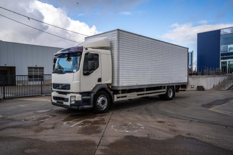 Volvo FL 260 (19t) +DHOLLANDIA 2T. - משאית תיבה: תמונה 1 Volvo FL 260 (19t) +DHOLLANDIA 2T. - משאית תיבה: תמונה 1