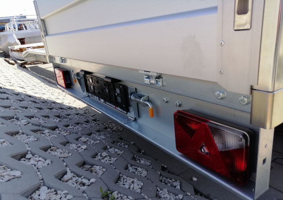 Besttrailers CONDOR III - קרון נגרר צד נופל/ שטוח: תמונה 4 Besttrailers CONDOR III - קרון נגרר צד נופל/ שטוח: תמונה 4