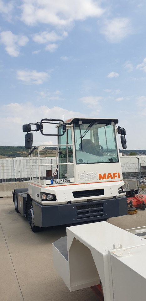 MAFI T230 - טרקטור מסוף: תמונה 2 MAFI T230 - טרקטור מסוף: תמונה 2