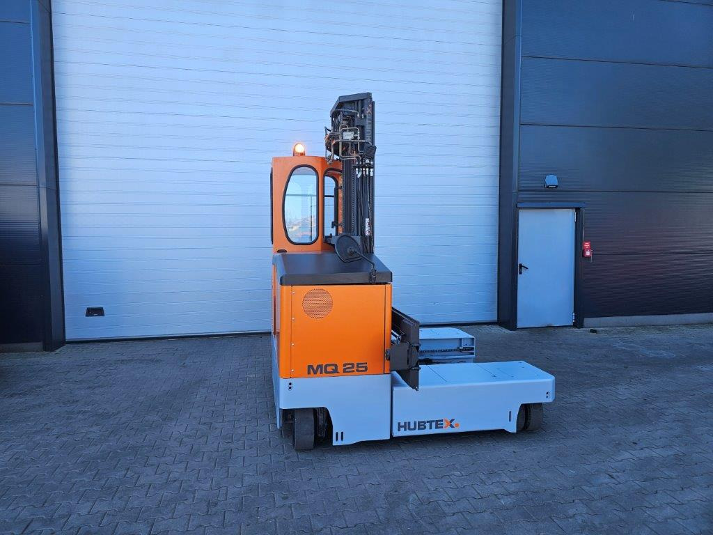 Hubtex MQ25 - TRIPLEX - משאית הגעה ב-4 דרכים: תמונה 2 Hubtex MQ25 - TRIPLEX - משאית הגעה ב-4 דרכים: תמונה 2