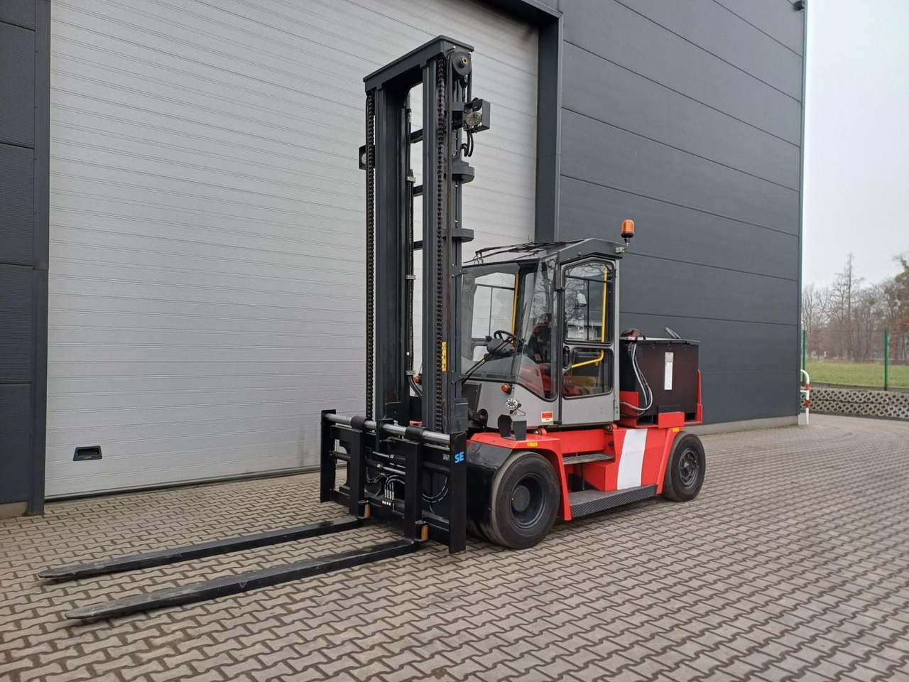 Kalmar ECF80-9 - מלגזה חשמלית: תמונה 1 Kalmar ECF80-9 - מלגזה חשמלית: תמונה 1