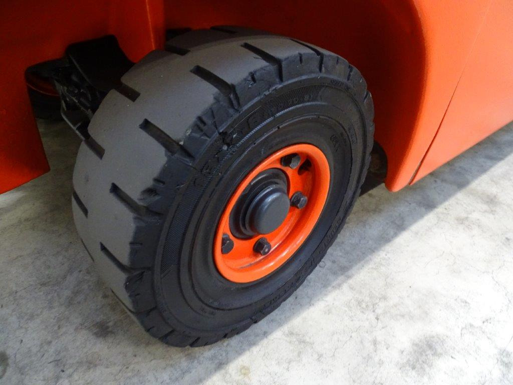 Linde H18D-01 - TRIPLEX - מלגזת סולר: תמונה 2 Linde H18D-01 - TRIPLEX - מלגזת סולר: תמונה 2