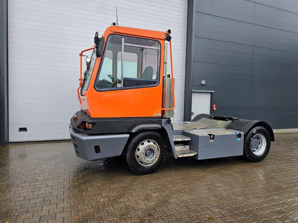 Terberg YT182 - טרקטור מסוף: תמונה 1 Terberg YT182 - טרקטור מסוף: תמונה 1