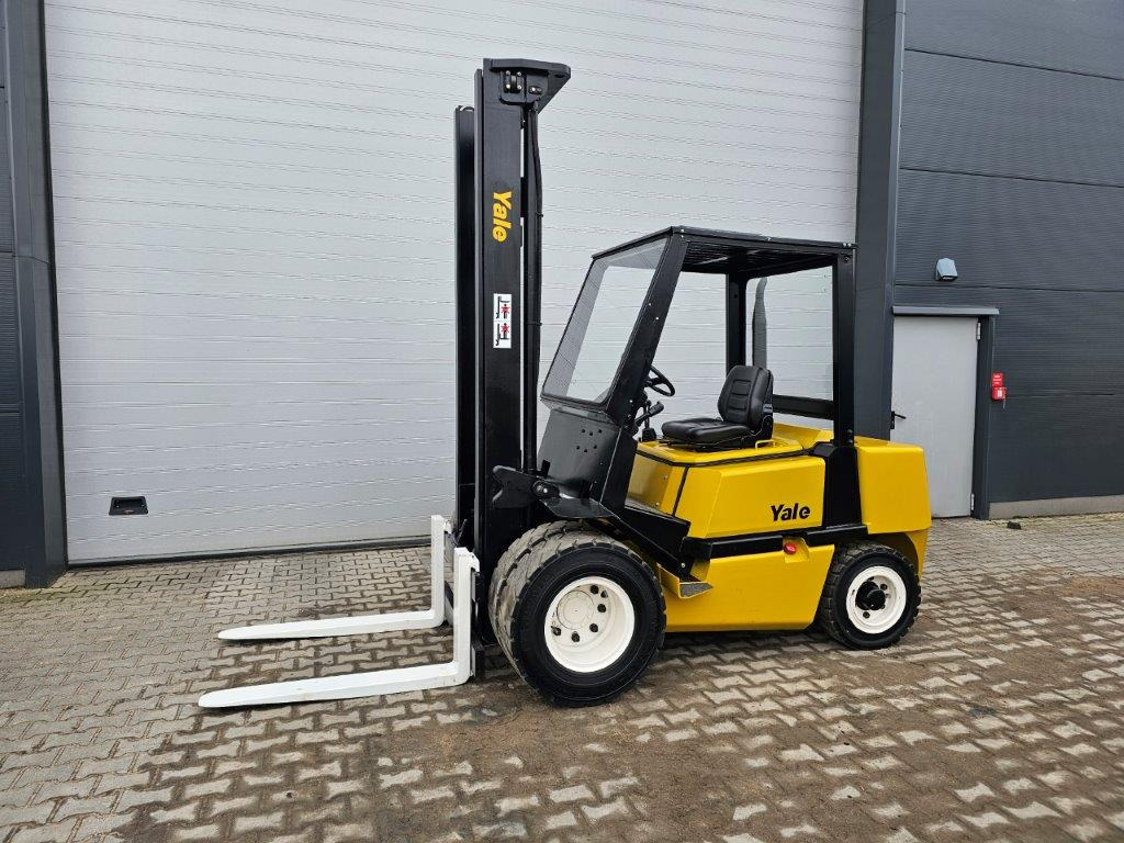 Yale GDP40LF - מלגזת סולר: תמונה 1 Yale GDP40LF - מלגזת סולר: תמונה 1