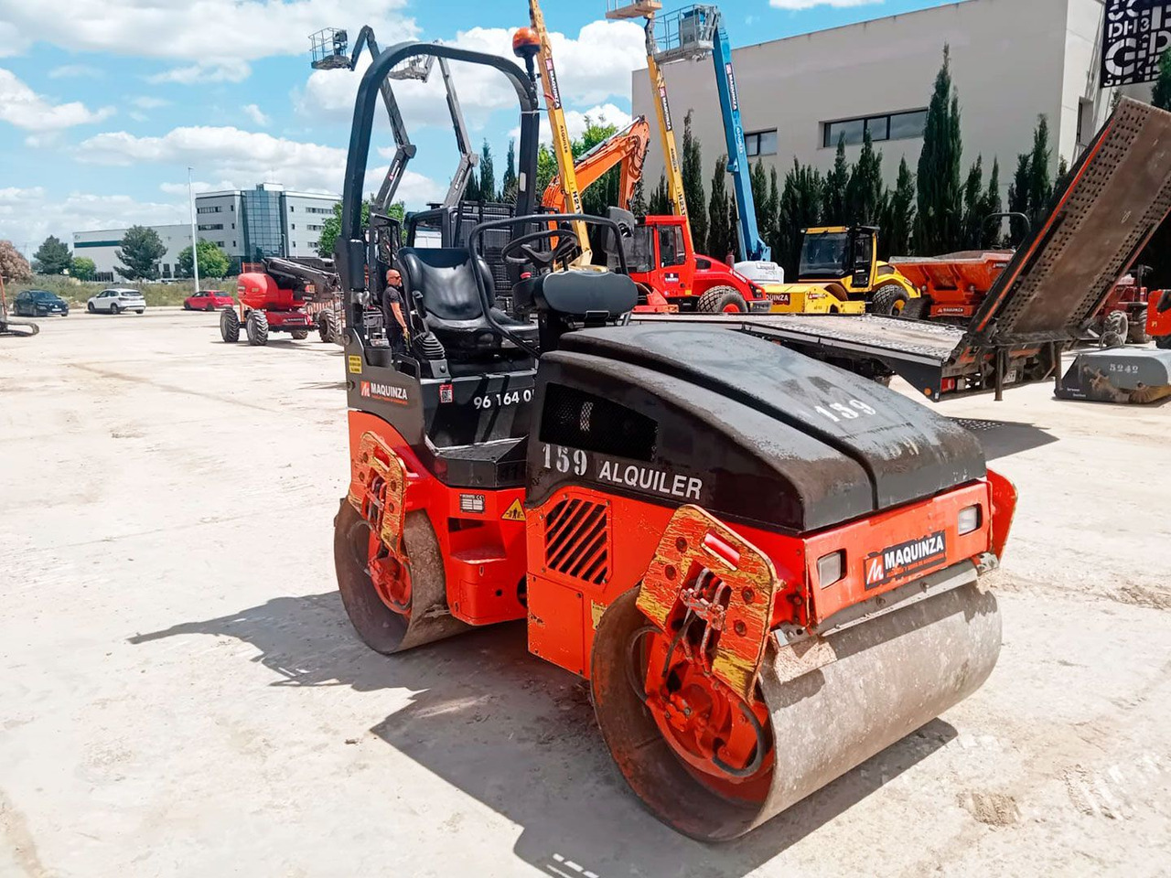 BOMAG BW120AD4 - רולר כביש: תמונה 1 BOMAG BW120AD4 - רולר כביש: תמונה 1