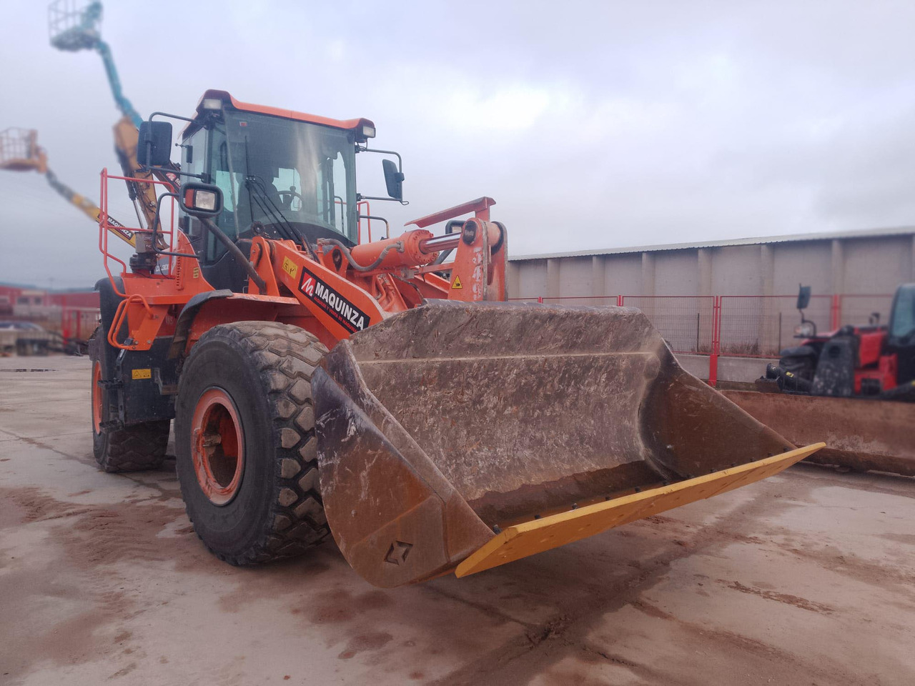 DOOSAN DL300-5 - מעמיס גלגלים: תמונה 3 DOOSAN DL300-5 - מעמיס גלגלים: תמונה 3
