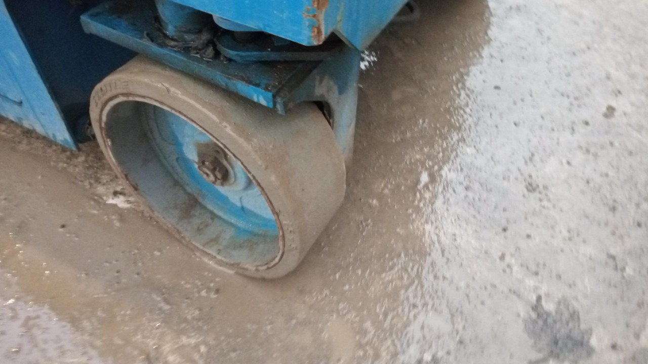 מעלית מספריים GENIE GS4047: תמונה 10