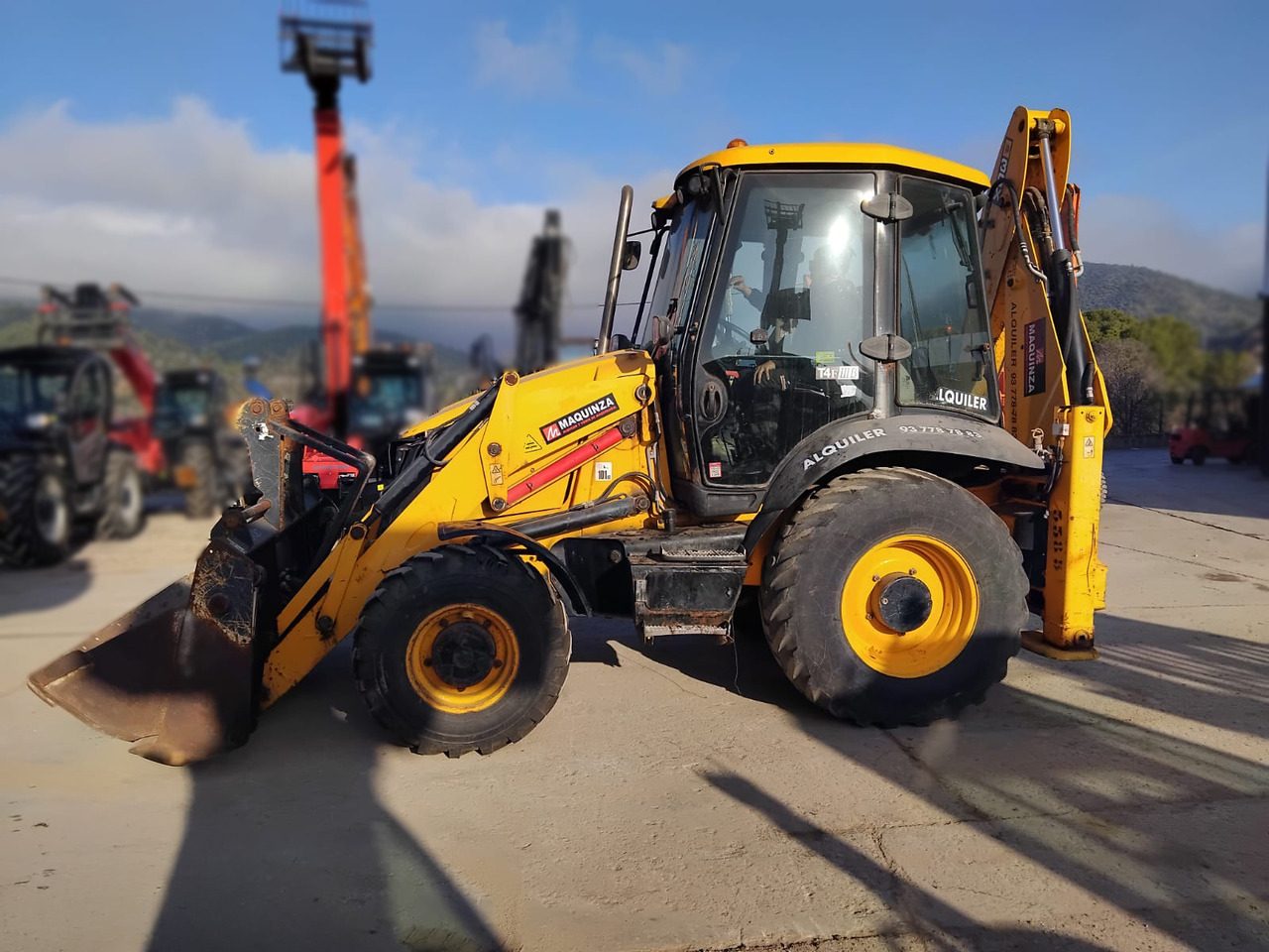 JCB 3CX-4T - מחפרון: תמונה 1 JCB 3CX-4T - מחפרון: תמונה 1