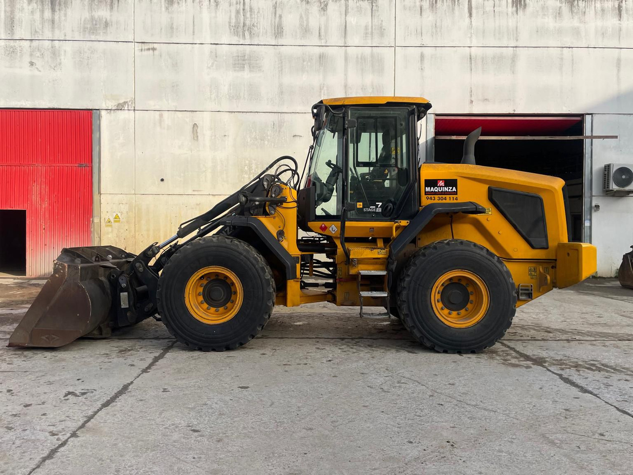 JCB 427 HT S5 - מעמיס גלגלים: תמונה 1 JCB 427 HT S5 - מעמיס גלגלים: תמונה 1