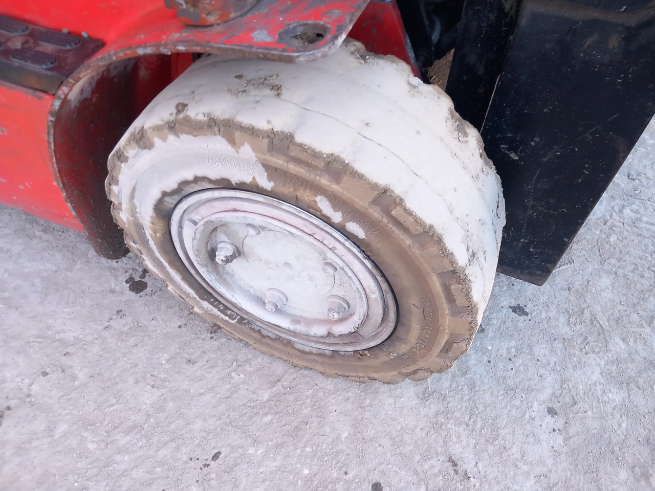 מלגזה חשמלית MANITOU ME318 48V: תמונה 9 מלגזה חשמלית MANITOU ME318 48V: תמונה 9