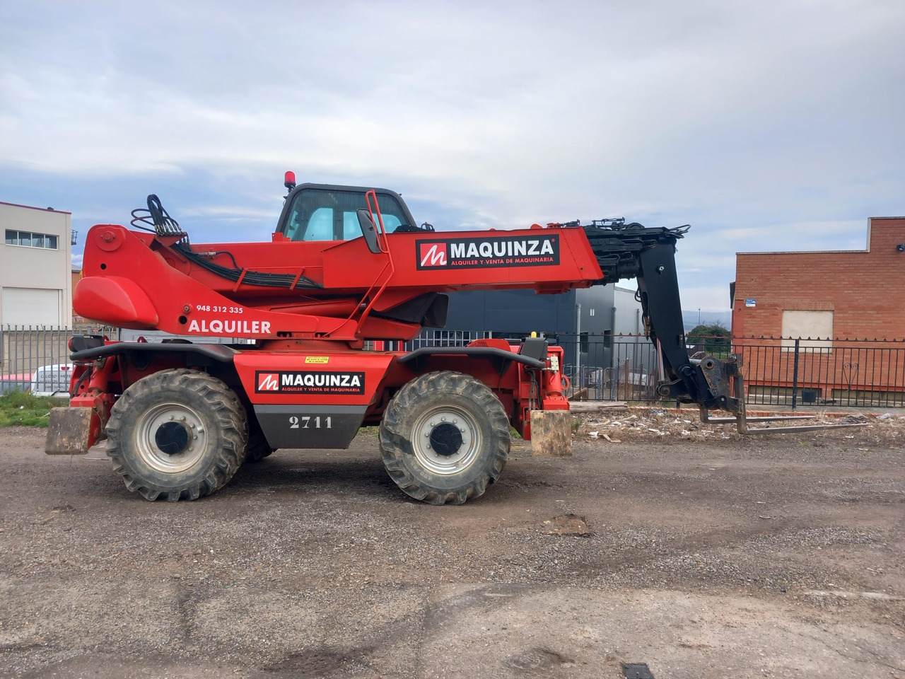 MANITOU MRT1742 - מפעיל טלסקופי: תמונה 1 MANITOU MRT1742 - מפעיל טלסקופי: תמונה 1