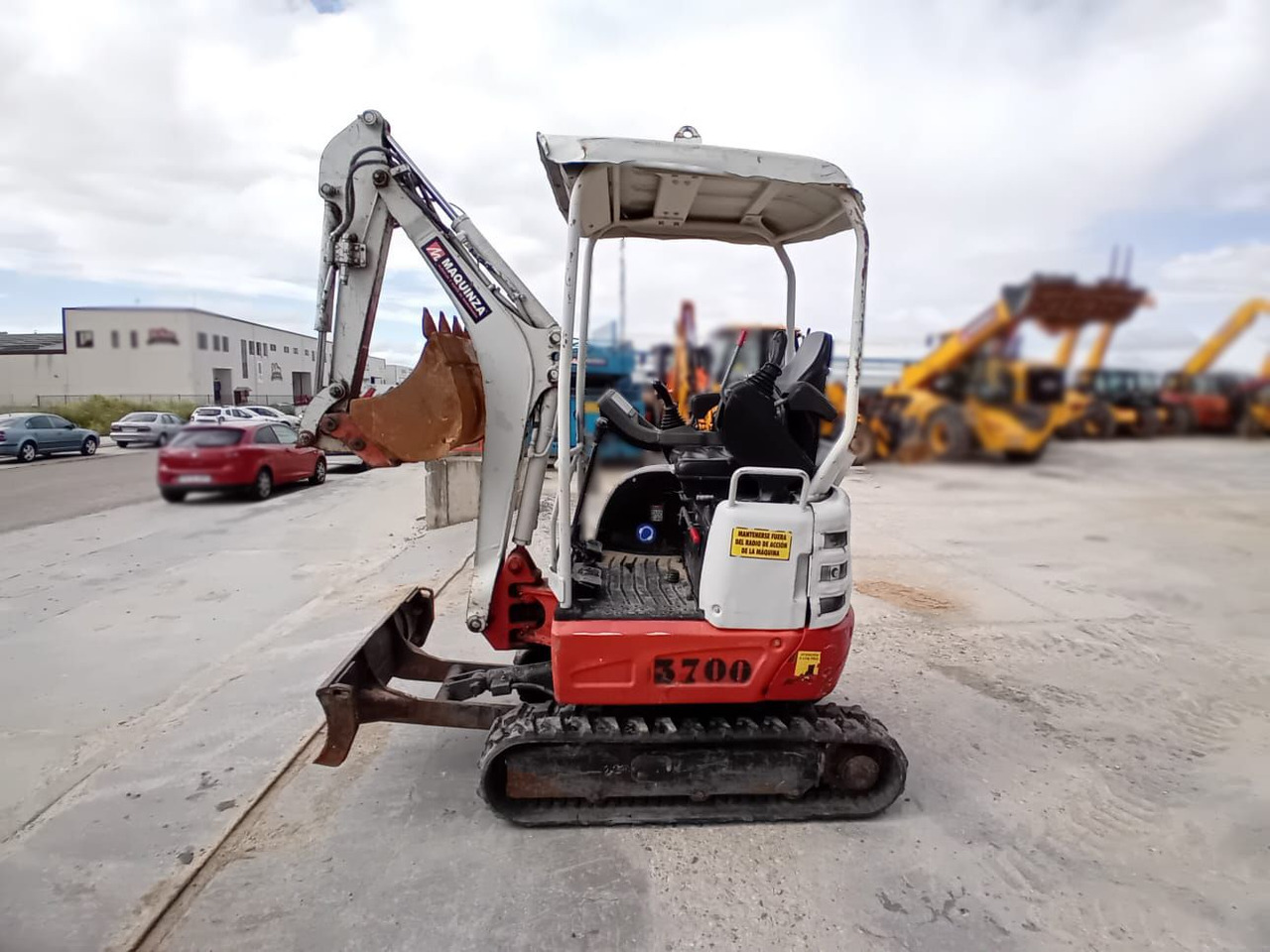 TAKEUCHI TB215R - מיני מחפר: תמונה 1 TAKEUCHI TB215R - מיני מחפר: תמונה 1