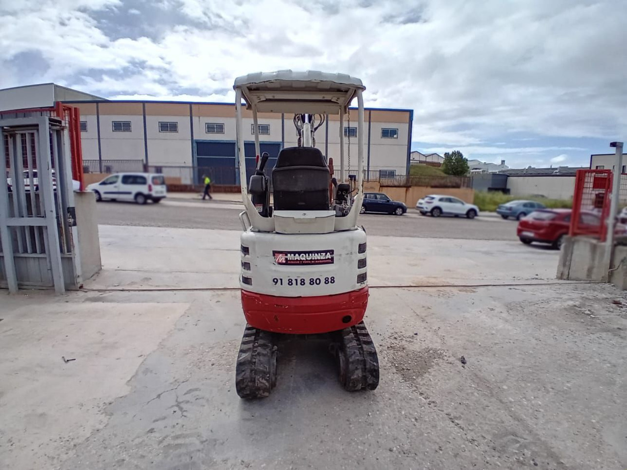 TAKEUCHI TB215R - מיני מחפר: תמונה 4 TAKEUCHI TB215R - מיני מחפר: תמונה 4