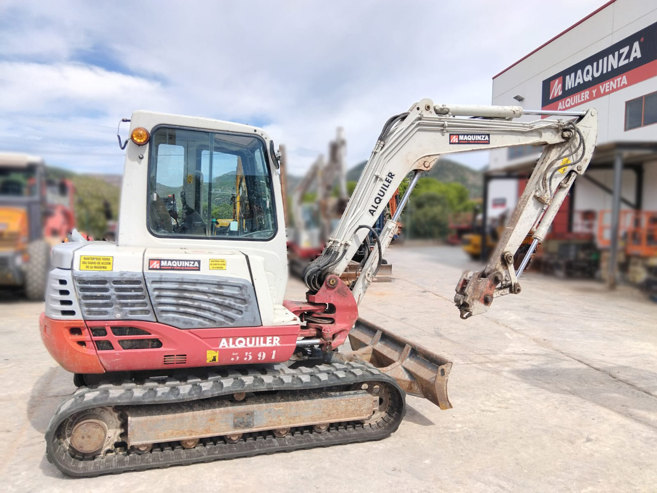 TAKEUCHI TB250 - מיני מחפר: תמונה 5 TAKEUCHI TB250 - מיני מחפר: תמונה 5
