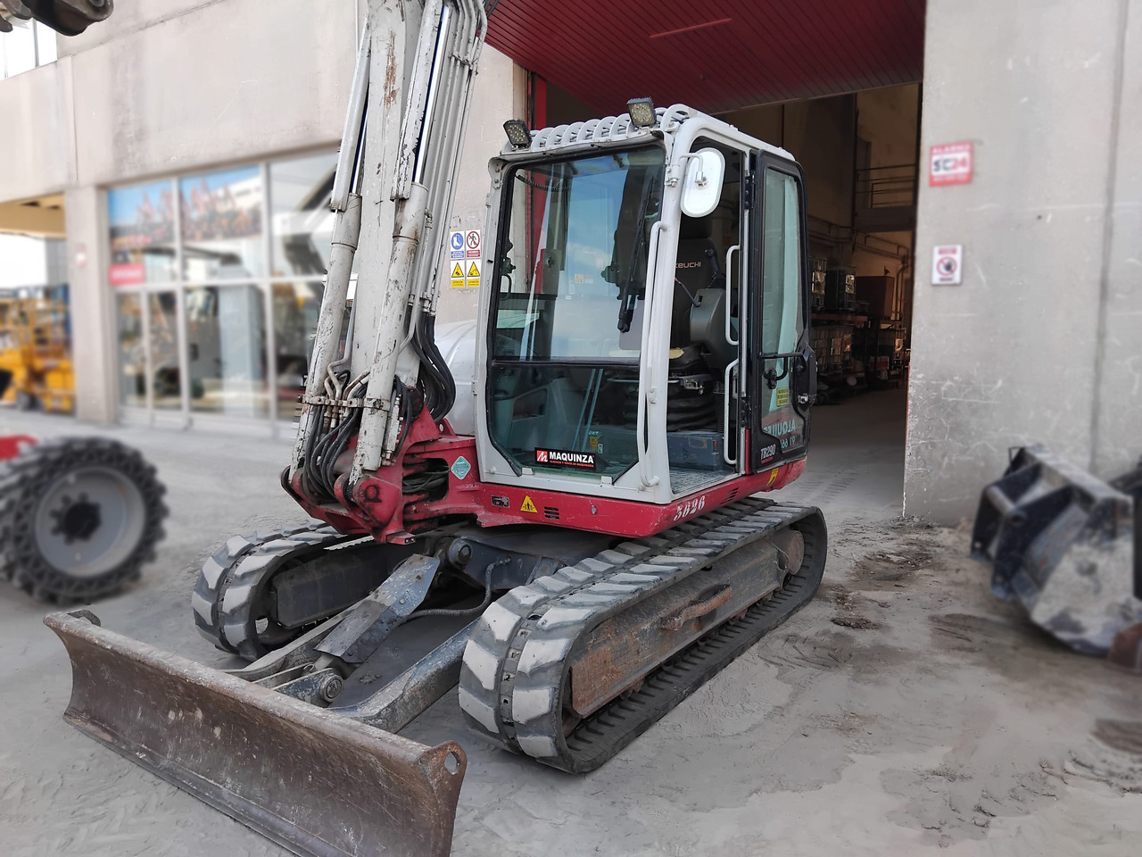TAKEUCHI TB290 - מיני מחפר: תמונה 2 TAKEUCHI TB290 - מיני מחפר: תמונה 2
