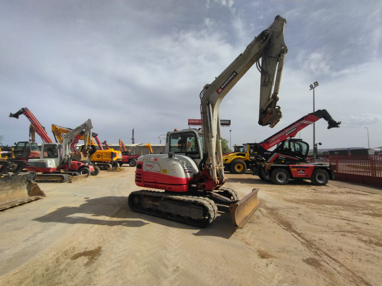 TAKEUCHI TB290 - מיני מחפר: תמונה 3 TAKEUCHI TB290 - מיני מחפר: תמונה 3