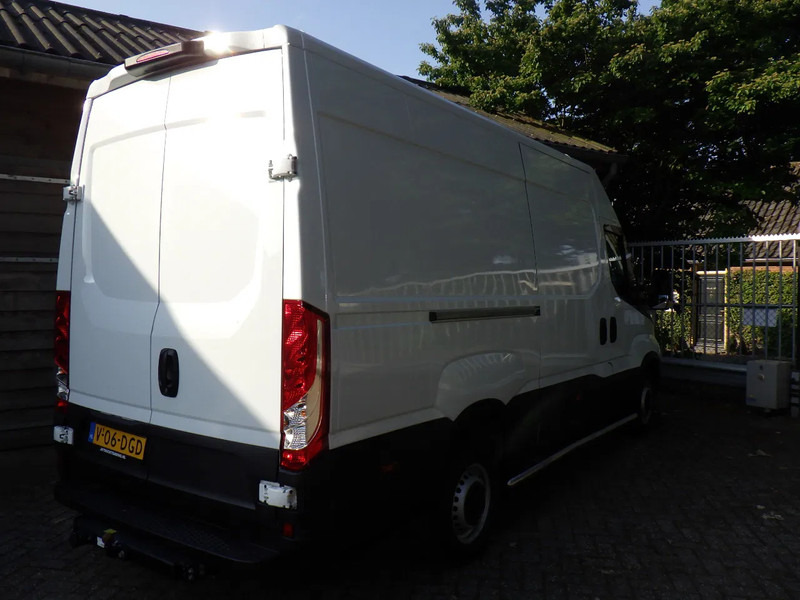 Iveco Daily 35S14 L3/ H2 Hi Matic Automaat / Trekhaak - כלי רכב מסחרי עם לוח: תמונה 3 Iveco Daily 35S14 L3/ H2 Hi Matic Automaat / Trekhaak - כלי רכב מסחרי עם לוח: תמונה 3