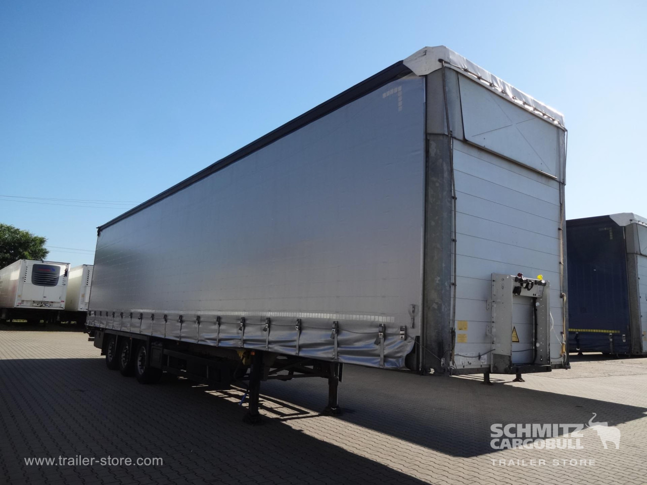 SCHMITZ Curtainsider Mega - סמיטריילר עם וילונות צד: תמונה 4 SCHMITZ Curtainsider Mega - סמיטריילר עם וילונות צד: תמונה 4
