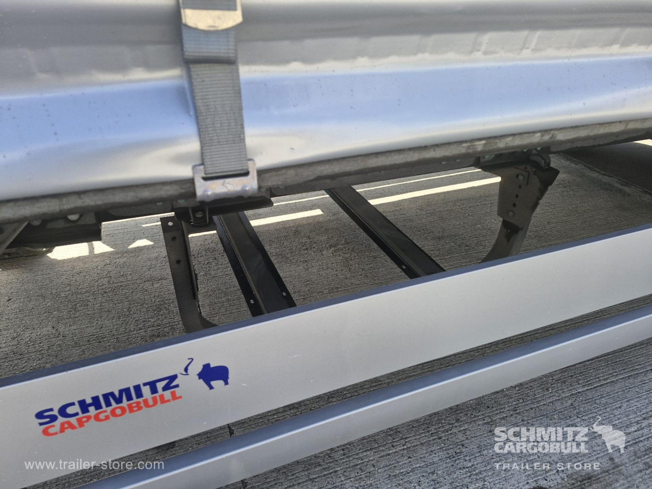 SCHMITZ Curtainsider Standard - סמיטריילר עם וילונות צד: תמונה 3 SCHMITZ Curtainsider Standard - סמיטריילר עם וילונות צד: תמונה 3