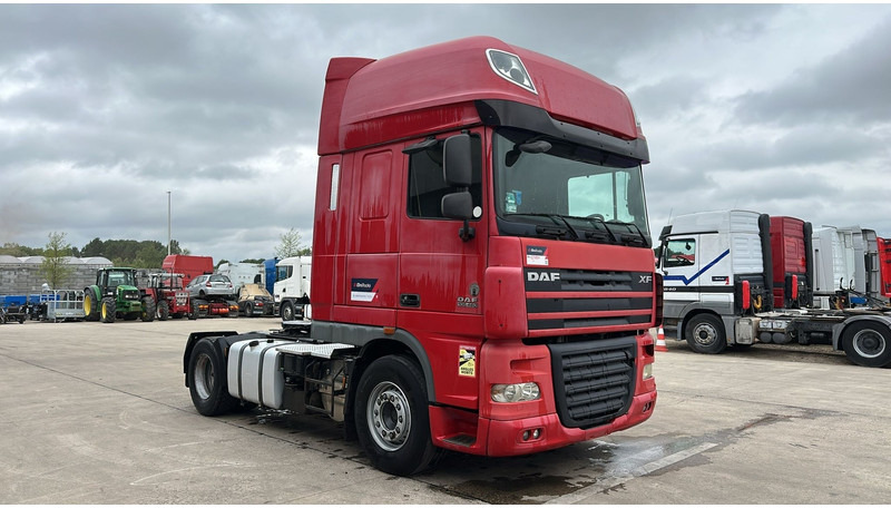 DAF 105 XF 460 (BOITE MANUELLE / MANUAL GEARBOX / TRES PROPRE) - יחידת טרקטור: תמונה 3 DAF 105 XF 460 (BOITE MANUELLE / MANUAL GEARBOX / TRES PROPRE) - יחידת טרקטור: תמונה 3