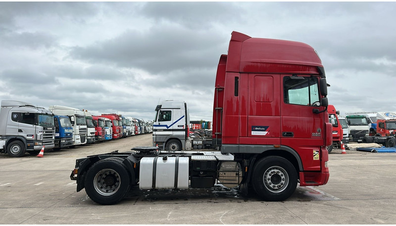 DAF 105 XF 460 (BOITE MANUELLE / MANUAL GEARBOX / TRES PROPRE) - יחידת טרקטור: תמונה 4 DAF 105 XF 460 (BOITE MANUELLE / MANUAL GEARBOX / TRES PROPRE) - יחידת טרקטור: תמונה 4