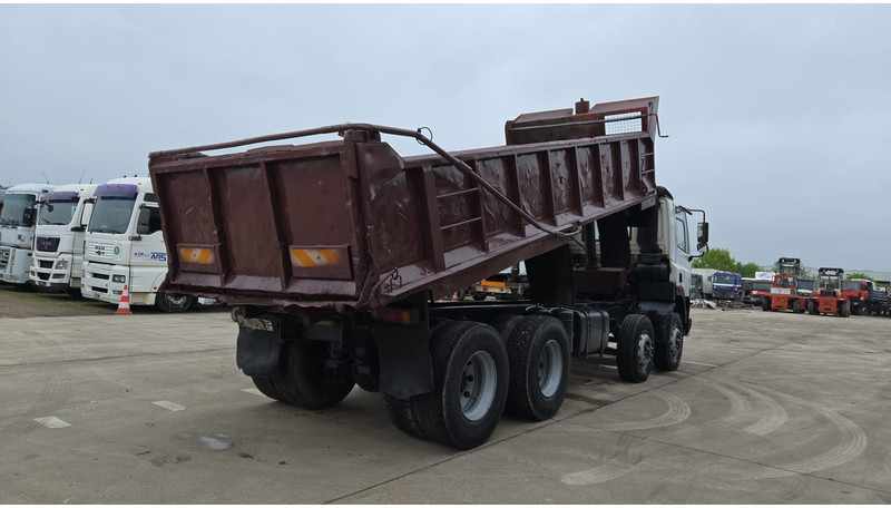DAF 85 CF 340 (EURO 2 / MANUAL PUMP / STEEL SUSP. / POSSIBLE AS CHASSIS / 8X4) - מזהיר: תמונה 5 DAF 85 CF 340 (EURO 2 / MANUAL PUMP / STEEL SUSP. / POSSIBLE AS CHASSIS / 8X4) - מזהיר: תמונה 5