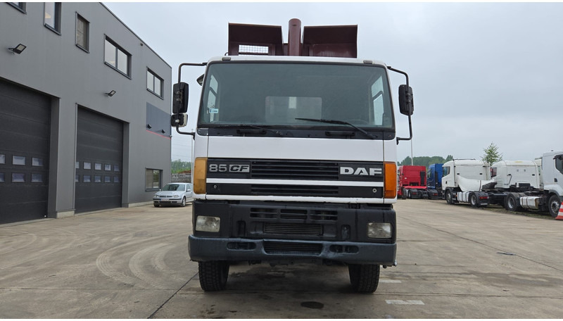 DAF 85 CF 340 (EURO 2 / MANUAL PUMP / STEEL SUSP. / POSSIBLE AS CHASSIS / 8X4) - מזהיר: תמונה 2 DAF 85 CF 340 (EURO 2 / MANUAL PUMP / STEEL SUSP. / POSSIBLE AS CHASSIS / 8X4) - מזהיר: תמונה 2