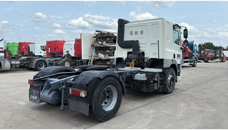 DAF 85 CF 410 (LOW CABIN / PETIT CABINE / TRES PROPRE / CLEAN CONDITION) - יחידת טרקטור: תמונה 5 DAF 85 CF 410 (LOW CABIN / PETIT CABINE / TRES PROPRE / CLEAN CONDITION) - יחידת טרקטור: תמונה 5
