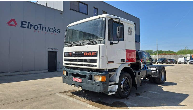 DAF 95 ATI 400 (EURO 2 / MANUAL PUMP / MANUAL GEARBOX / POMPE MANUELLE) - יחידת טרקטור: תמונה 1 DAF 95 ATI 400 (EURO 2 / MANUAL PUMP / MANUAL GEARBOX / POMPE MANUELLE) - יחידת טרקטור: תמונה 1