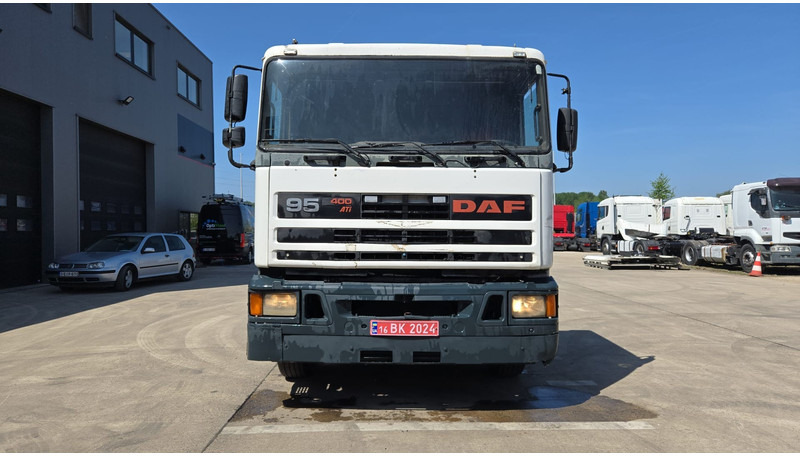 DAF 95 ATI 400 (EURO 2 / MANUAL PUMP / MANUAL GEARBOX / POMPE MANUELLE) - יחידת טרקטור: תמונה 3 DAF 95 ATI 400 (EURO 2 / MANUAL PUMP / MANUAL GEARBOX / POMPE MANUELLE) - יחידת טרקטור: תמונה 3