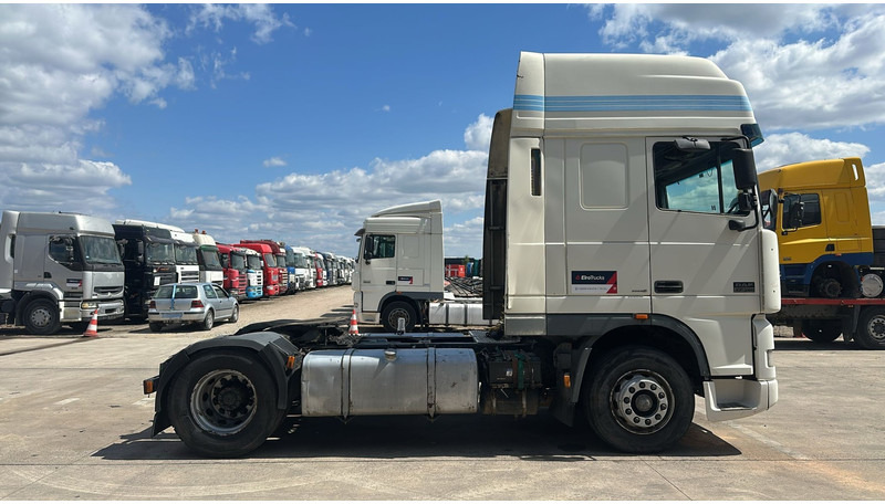 DAF 95 XF 380 (BOITE MANUELLE / EURO 3 / MANUAL GEARBOX / TRES BONNE ETAT) - יחידת טרקטור: תמונה 4 DAF 95 XF 380 (BOITE MANUELLE / EURO 3 / MANUAL GEARBOX / TRES BONNE ETAT) - יחידת טרקטור: תמונה 4