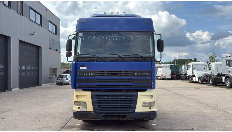 DAF 95 XF 430 (EURO 3 / BOITE MANUELLE / MANUAL GEARBOX) - יחידת טרקטור: תמונה 2 DAF 95 XF 430 (EURO 3 / BOITE MANUELLE / MANUAL GEARBOX) - יחידת טרקטור: תמונה 2